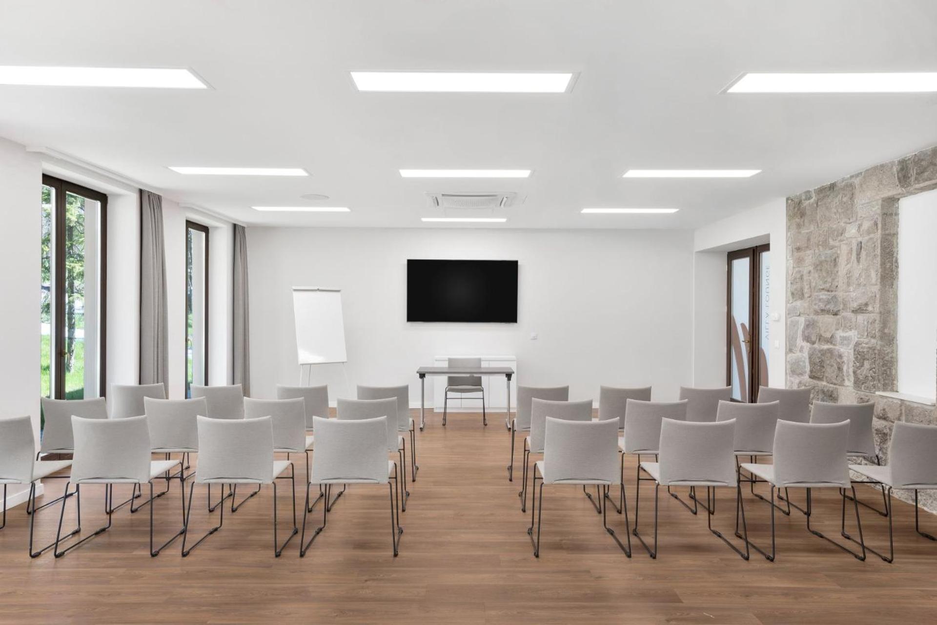 Cardoner Hotel Es Konferenciakoezpont Dobogoko Buitenkant foto